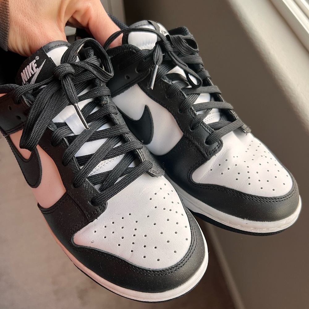 Nike Panda Dunks